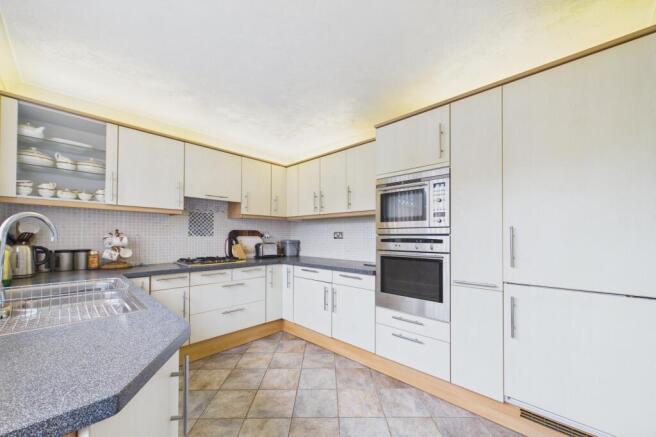 Disraeli Close, Hawarden, CH5 photo 4