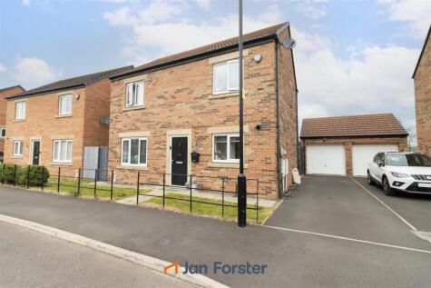 Moorfield Drive, Killingworth Village, Newcastle Upon Tyne