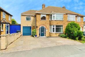 33, Woodgate Drive, Leicester LE4 3HU