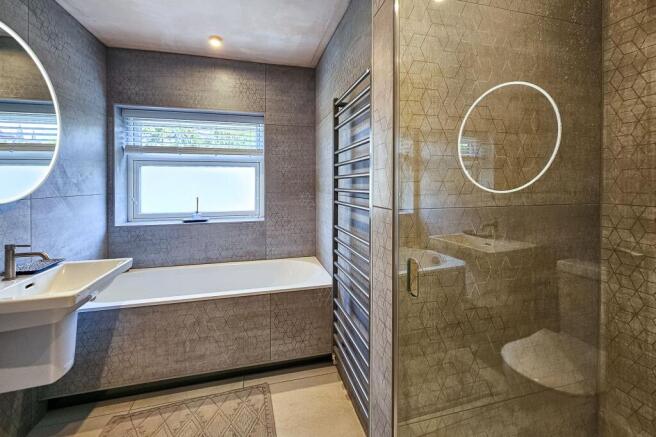 3 bed House for sale Image 7