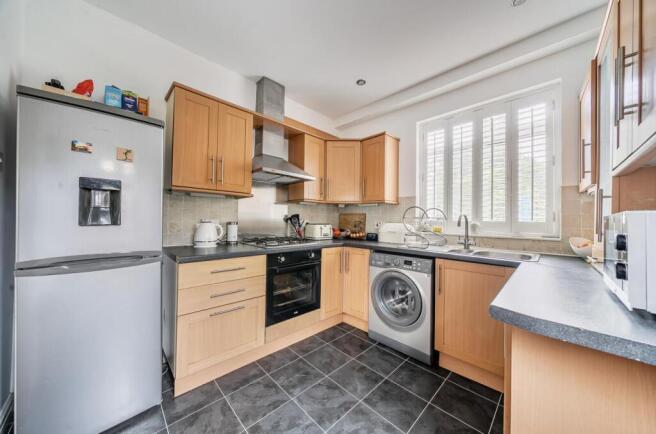 4 bed Semi-Detached for sale Image 5