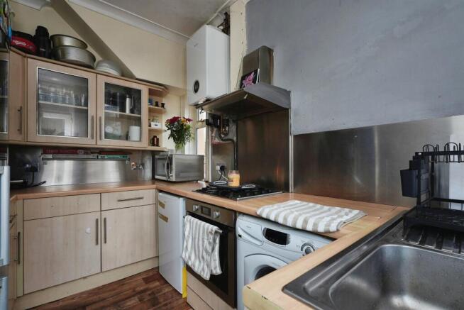 3 bed Semi-Detached for sale Image 7