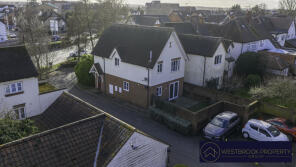 8, Cedar Avenue West, Chelmsford CM1 2XA