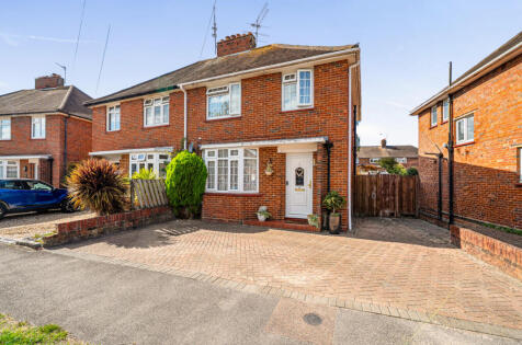 Calvert Close, Aldershot, Hampshire, GU12