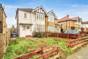 86, Hamilton Avenue, Tolworth KT6 7PT