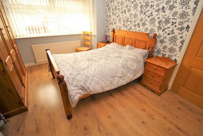Bed1b.JPG