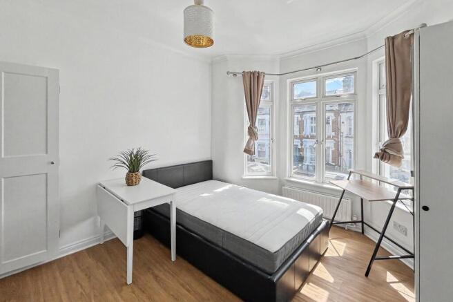 3 Kellino Street, Tooting, London SW17 8SY