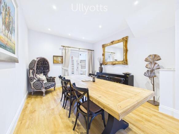 3 bed Semi-Detached to rent Image 6