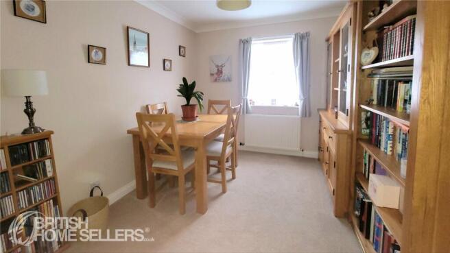 3 bed Bungalow for sale Image 4