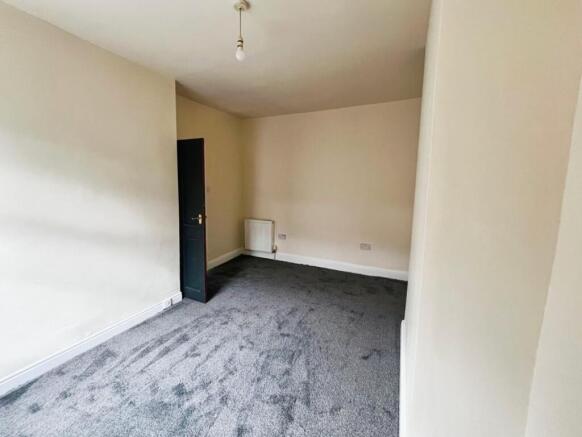 1 bed Terraced to rent Image 6