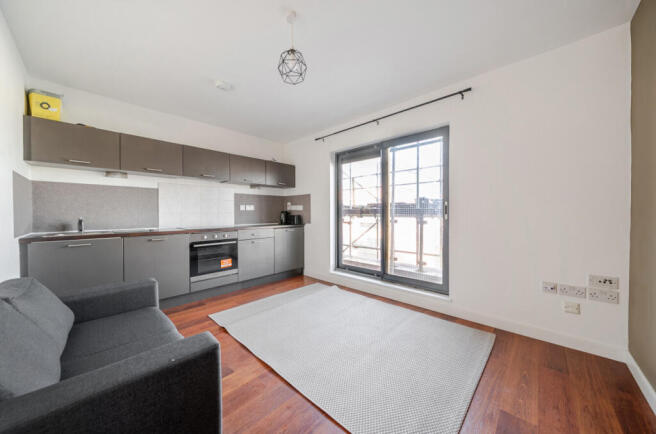 1429997-3-69bbd2d...