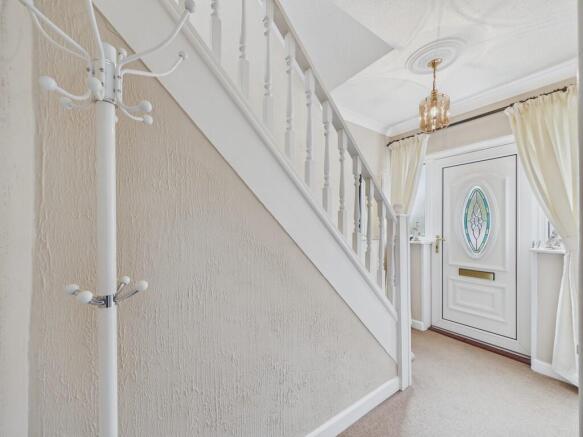 3 bed Semi-Detached for sale Image 6