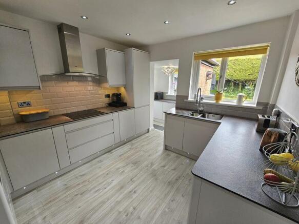 Kitchen 7