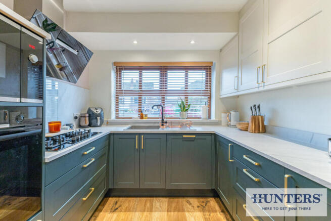 2 bed Semi-Detached Bungalow for sale Image 10