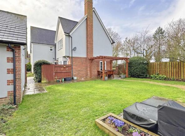 Rear Garden b.jpg