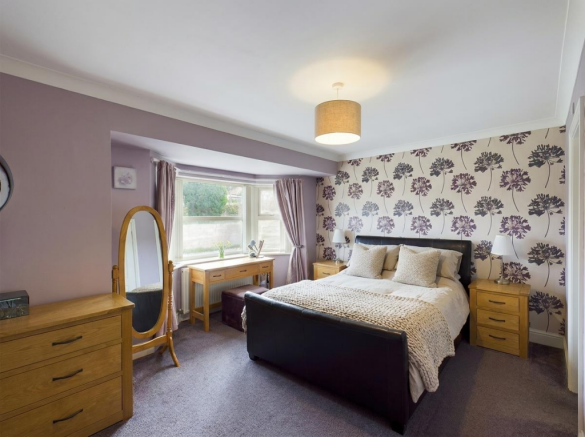 4 bed Detached for sale Image 11