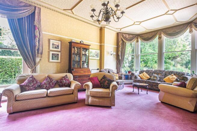 4 bed Semi-Detached for sale Image 6