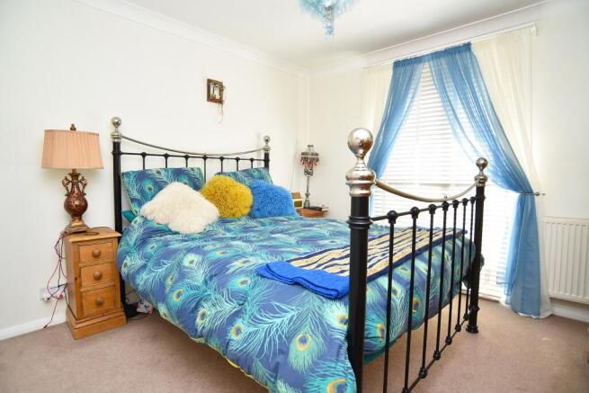 3 bed Town House for sale Image 9