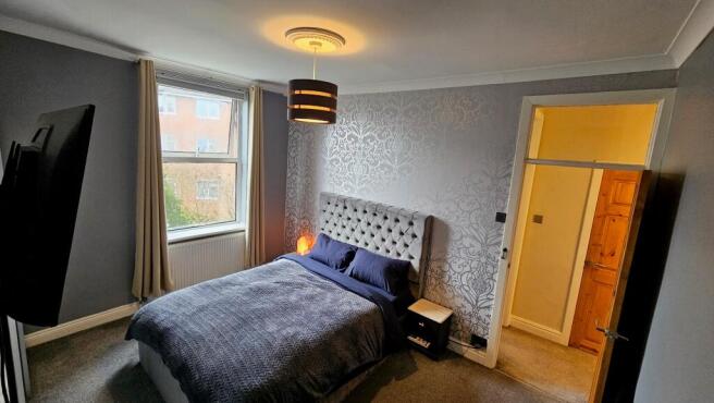 3 bed Terraced to rent Image 7