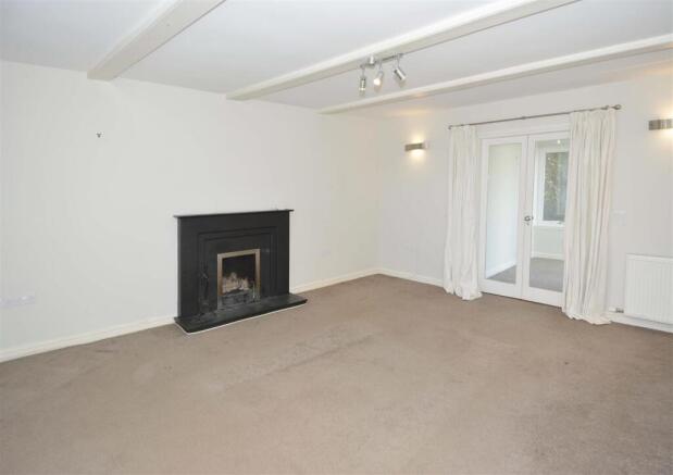 Living Room.2.jpg