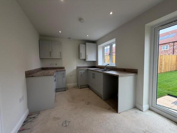 2 bed Semi-Detached for sale Image 6