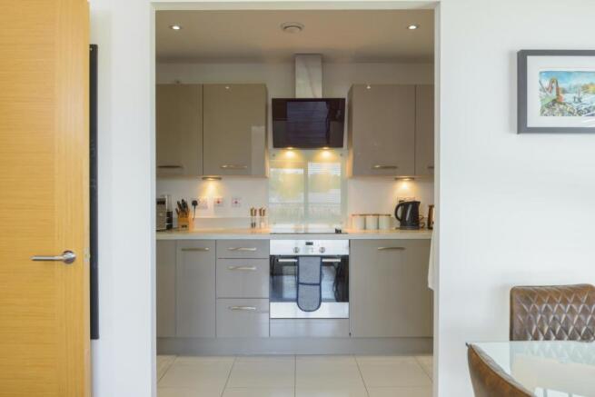 ERAUQSEHT98 - Kitchen E.jpg