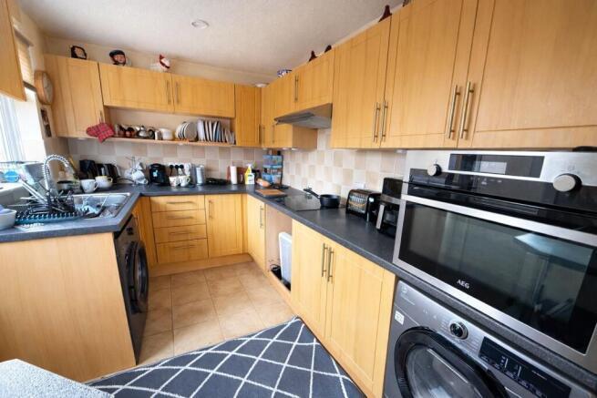 2 bed Bungalow for sale Image 6