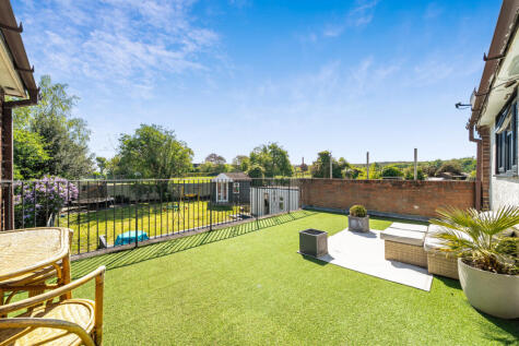 Swale Road, Rochester, Kent