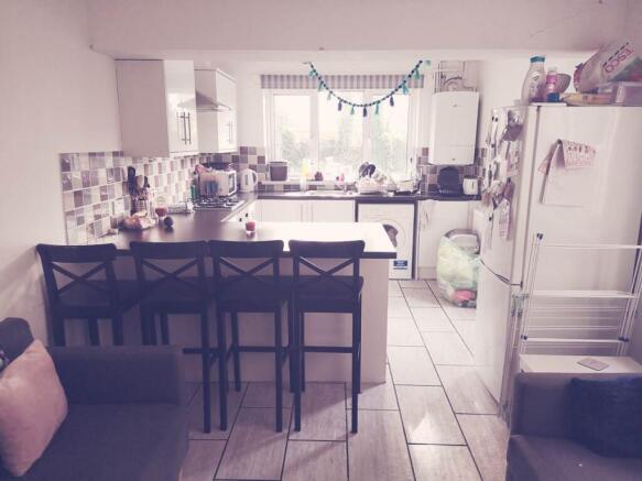 Kitchen (2)