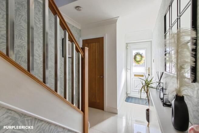 4 bed Detached for sale Image 11