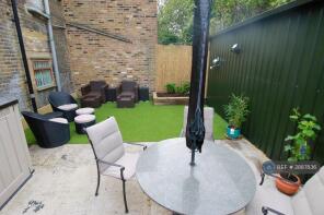 111a, Camden Mews, London NW1 9AH