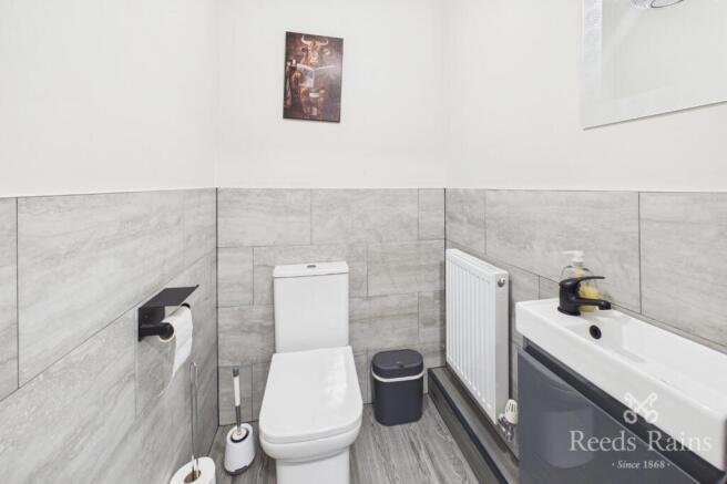 3 bed Semi-Detached for sale Image 7