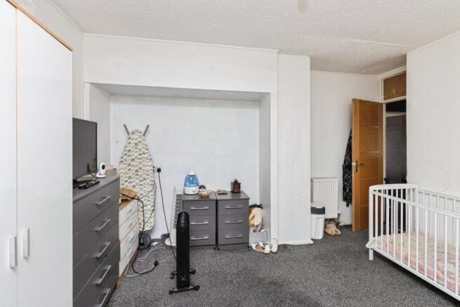 3 bed Semi-Detached for sale Image 6