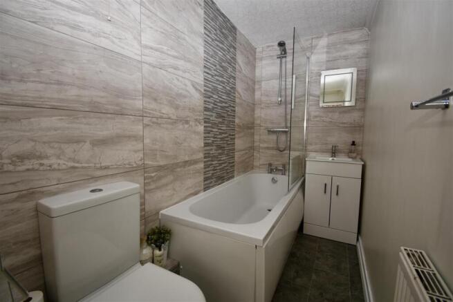 3 bed Semi-Detached for sale Image 9