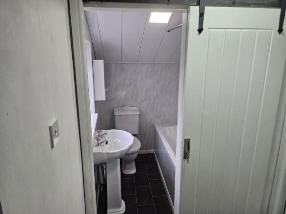 3 bed Terraced for sale Image 5