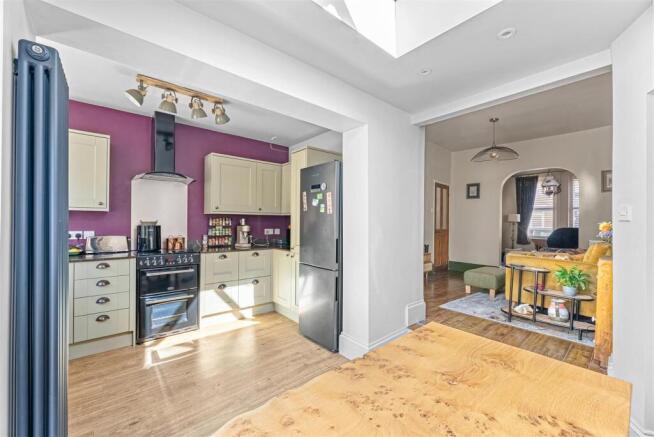 KITCHEN DINING 1