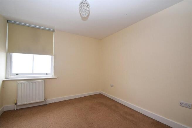 2 bed Apartment to rent Image 7
