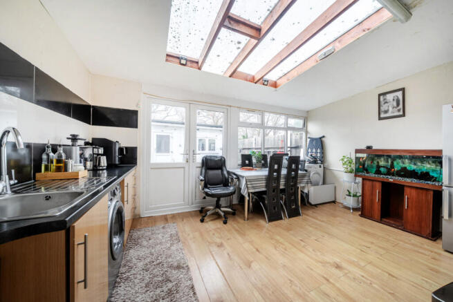 1414816-15-698b1d...