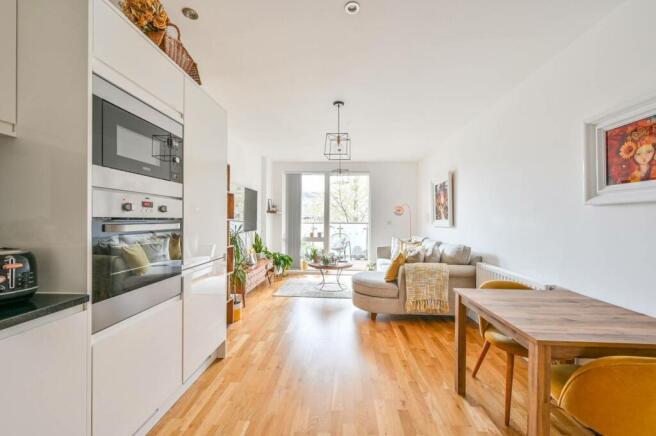 Thumbnail_48101_1235058_IMG_07_0000