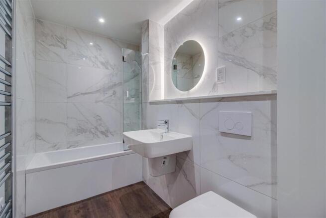 2 bed Flat for sale Image 11