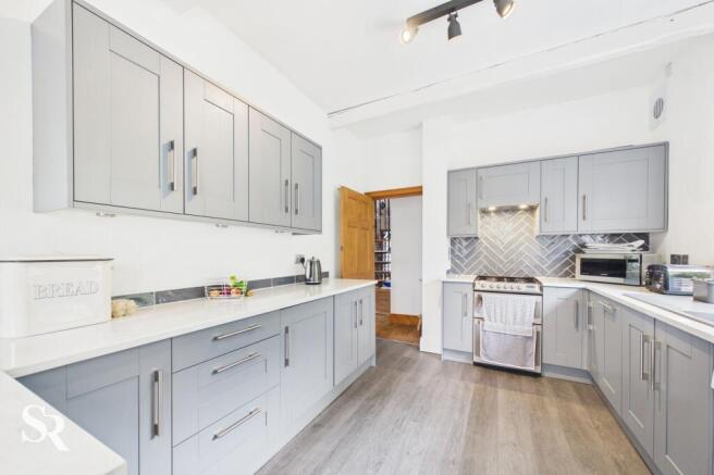 Kitchen & Pantry