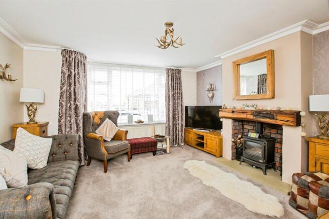 3 bed Semi-Detached for sale Image 10