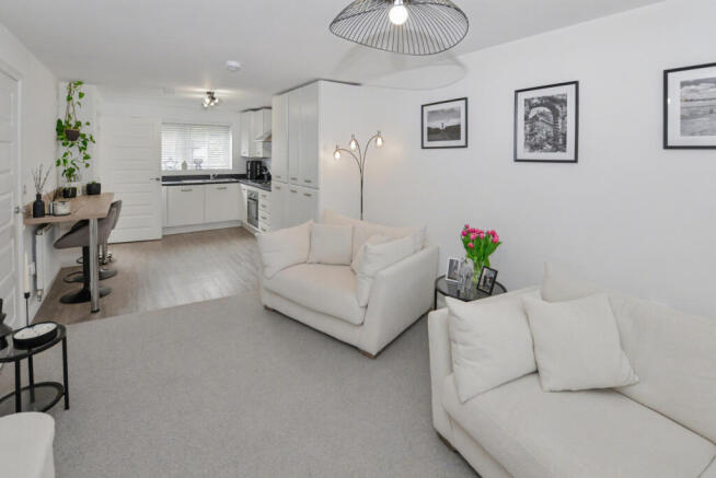 40 Peregrine Way - Image 2