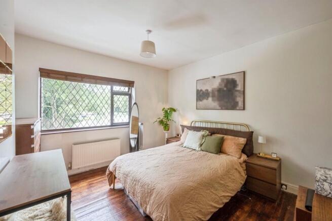 3 bed Terraced for sale Image 12