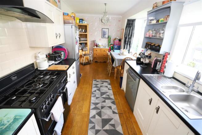Breakfasting Kitchen