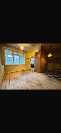 Fitted Dining Kitchen: