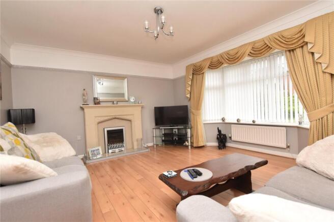 4 bed Detached for sale Image 6