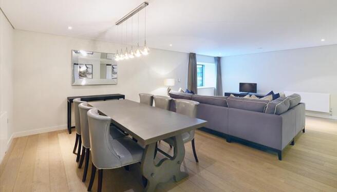 Merchant Square 109 Dine.JPG