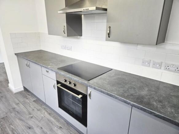 3 bed Terraced to rent Image 5