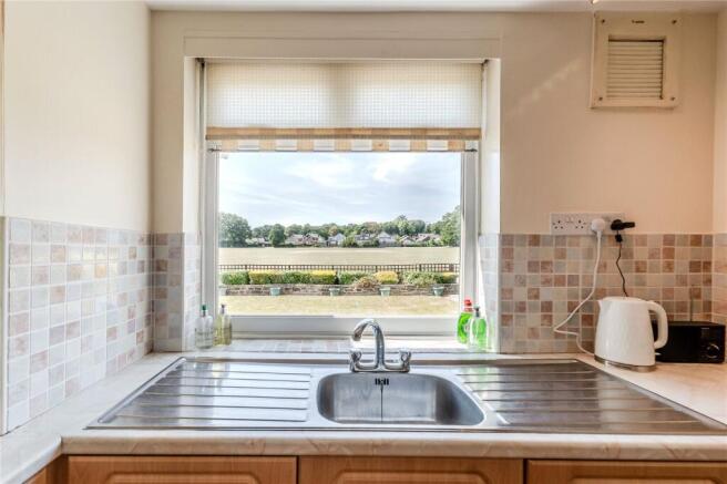4 bed Detached for sale Image 5
